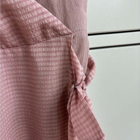 Pink faux-Wrap Dress - Picture 4 of 5